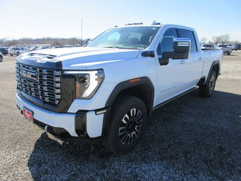 New 2026 GMC Sierra 2500 Denali Ultimate w/ Max Trailering Package image 11