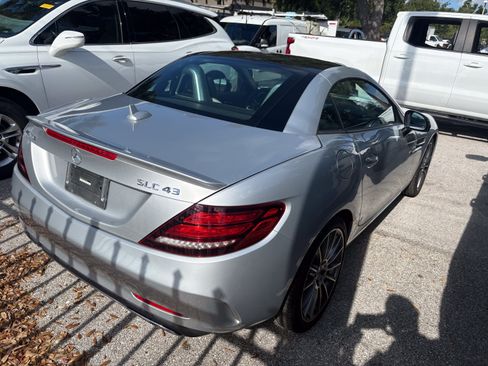 Used 2019 Mercedes-Benz SLC 43 AMG image 7