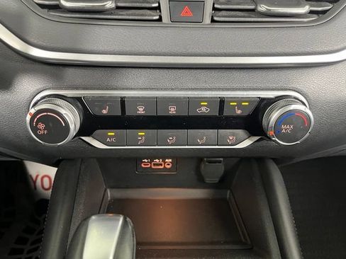 Used 2022 Nissan Altima 2.5 SR w/ Midnight Edition Package FWD image 34