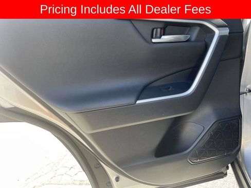 Used 2019 Toyota RAV4 XSE AWD/4WD image 17