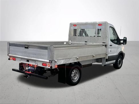 Used 2018 Ford Transit 250 138 RWD image 10