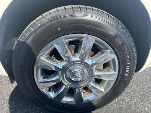 Used 2013 Buick Enclave Leather AWD/4WD image 33