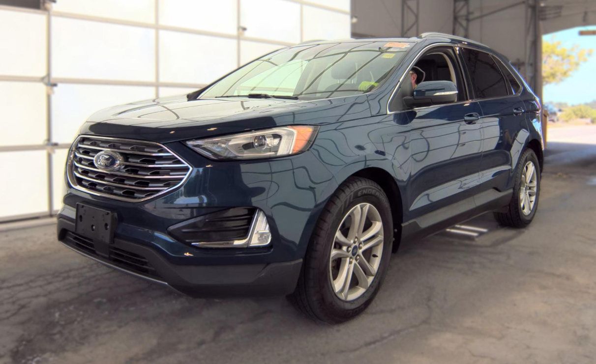 Used 2020 Ford Edge SEL w/ Convenience Package AWD/4WD image 4