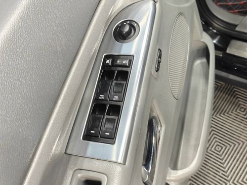 Used 2006 Jeep Grand Cherokee SRT8 w/ SRT Option Group I AWD/4WD image 29