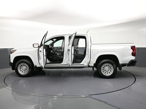 Used 2023 Chevrolet Colorado W/T RWD image 33