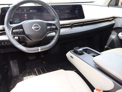 Used 2024 Nissan Ariya FWD image 4