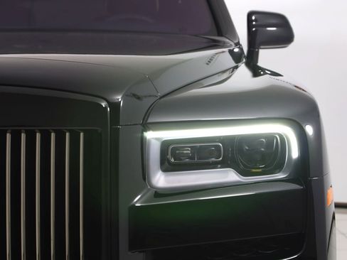 Used 2024 Rolls-Royce Cullinan Black Badge image 96