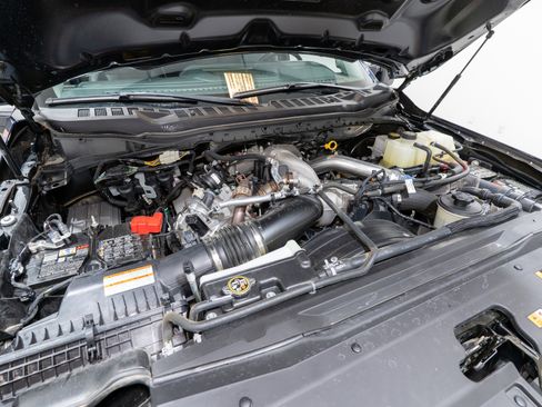 Used 2024 Ford F250 Lariat w/ Chrome Package image 36