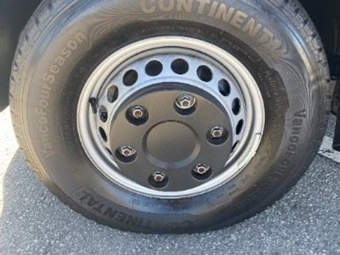 Used 2016 Freightliner Sprinter 3500 image 30