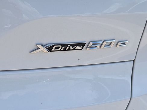 Used 2025 BMW X5 xDrive50e AWD/4WD image 8