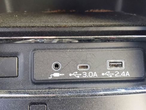 Used 2023 Subaru Ascent Premium image 28