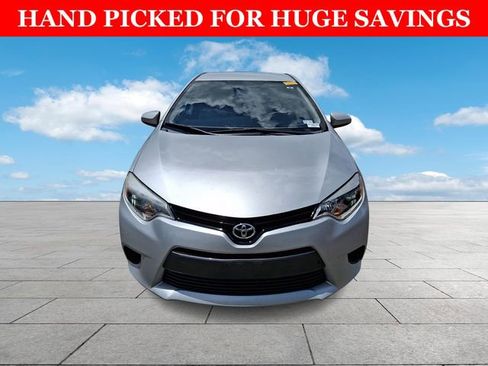 Used 2015 Toyota Corolla LE FWD image 3