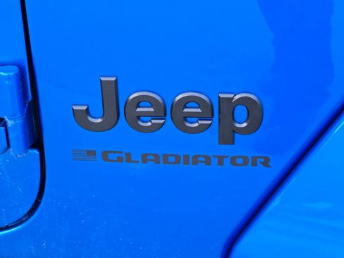 New 2026 Jeep Gladiator Sahara image 10