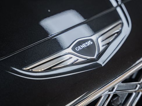 Used 2025 Genesis GV80 2.5T Prestige image 14