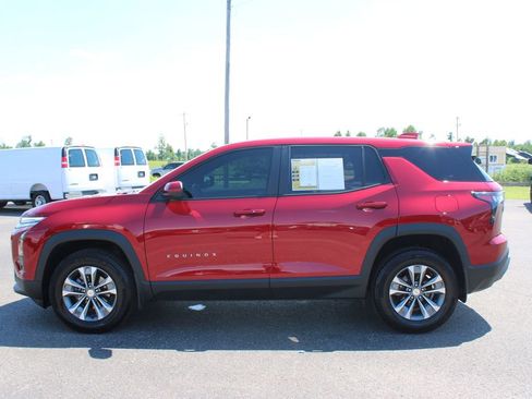 Used 2026 Chevrolet Equinox LT w/ LPO, Floor Liner Package AWD/4WD image 6