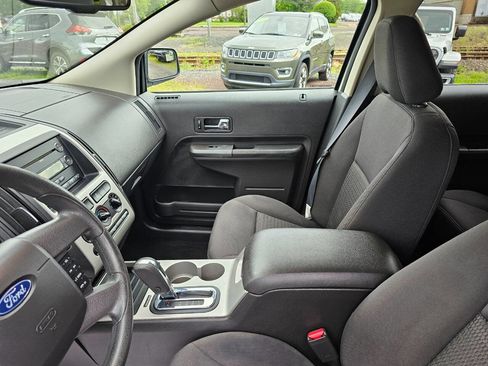 Used 2010 Ford Edge SE FWD image 9