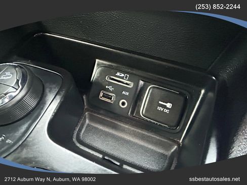 Used 2016 Jeep Cherokee Trailhawk w/ Leather Interior Group image 21