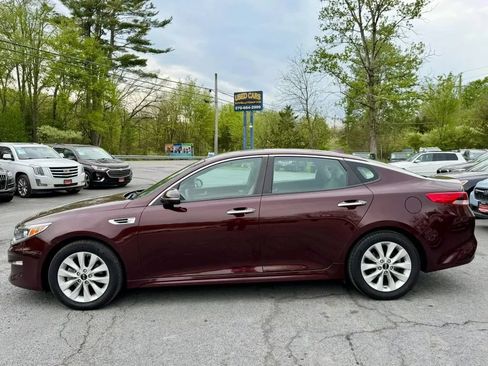 Used 2018 Kia Optima LX w/ 17" Alloy Wheels Package FWD image 5
