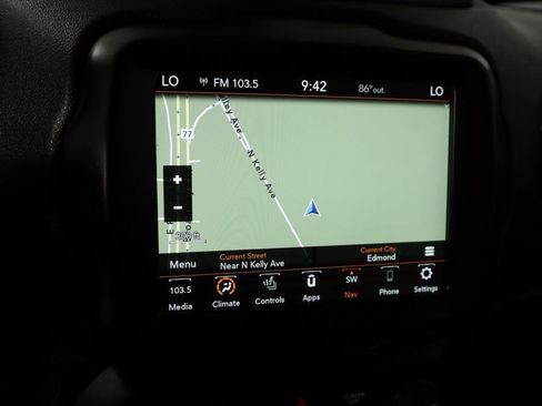 Used 2023 Jeep Renegade Limited image 7