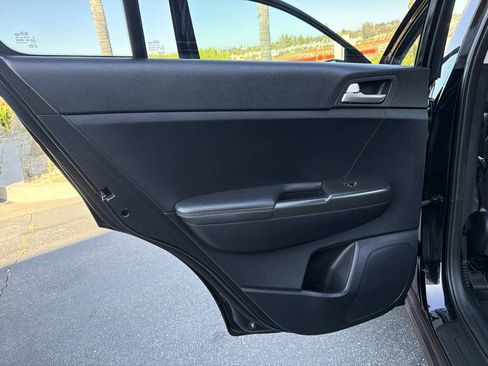 Used 2018 Kia Sportage LX FWD image 24