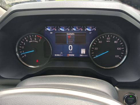 Used 2024 Ford Expedition XLT RWD image 15