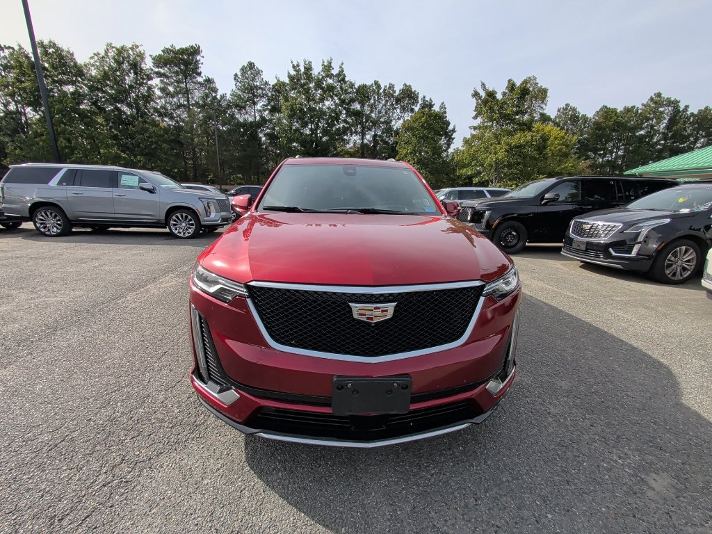 Used 2024 Cadillac XT6 Premium Luxury w/ Technology Package AWD/4WD image 8