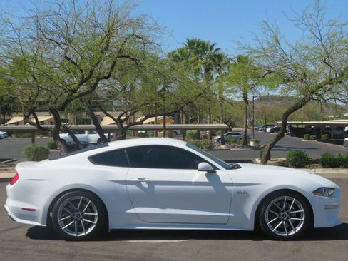 Used 2018 Ford Mustang GT image 3