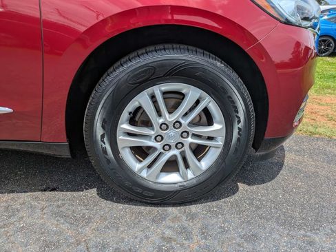 Used 2019 Buick Enclave Essence FWD image 11
