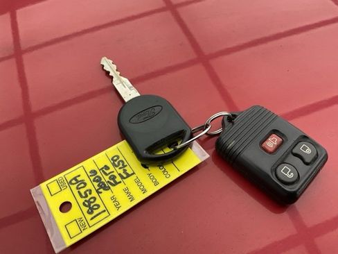 Used 2006 Ford F150 XLT image 29