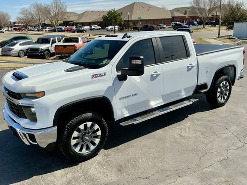 Used 2024 Chevrolet Silverado 2500 LT w/ All Star Edition image 5