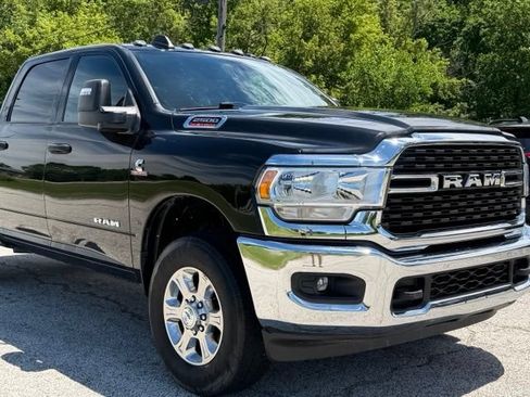 Used 2024 RAM 2500 Big Horn AWD/4WD image 2