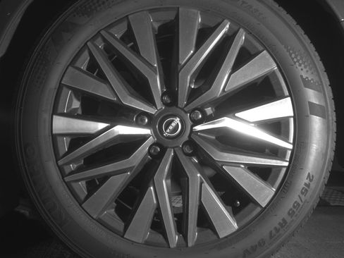 Used 2025 Nissan Altima 2.5 SV FWD image 14