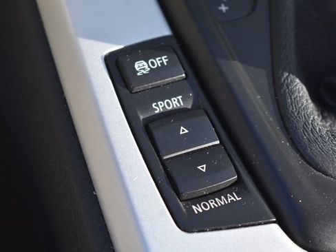 Used 2009 BMW Z4 sDrive30i RWD image 30