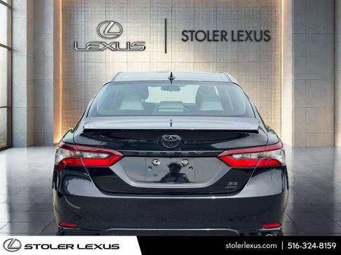 Used 2022 Toyota Camry SE AWD/4WD image 9