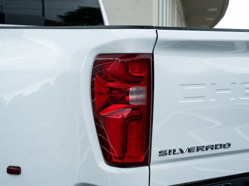 Used 2024 Chevrolet Silverado 3500 High Country AWD/4WD image 17
