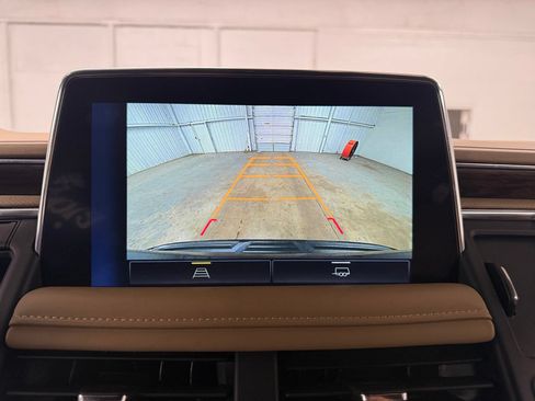 Used 2024 Chevrolet Tahoe Premier RWD image 13