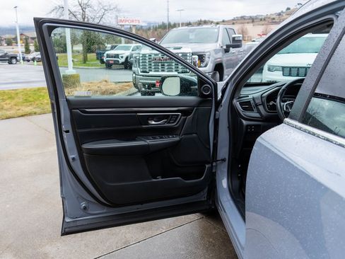 Used 2021 Honda CR-V Touring image 16