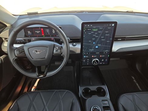 Used 2023 Ford Mustang Mach-E Select image 8