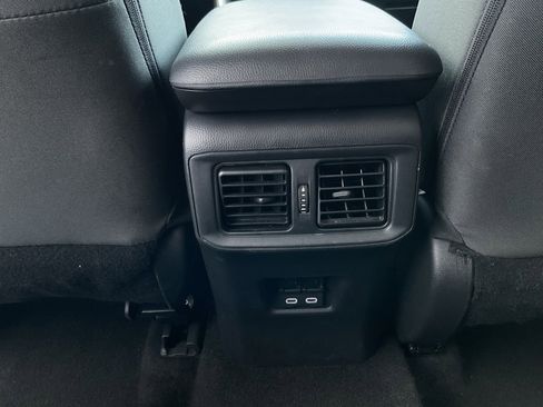 Used 2025 Toyota RAV4 XLE image 18