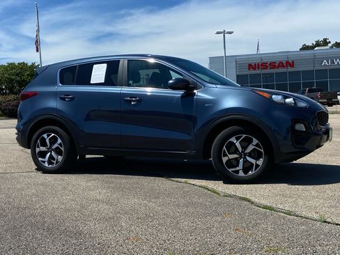 Used 2020 Kia Sportage LX AWD/4WD image 1