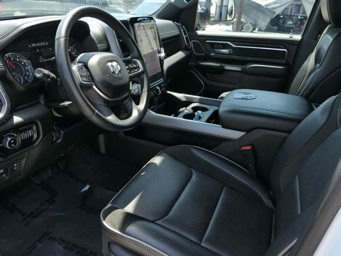 Used 2024 RAM 1500 Laramie AWD/4WD image 13