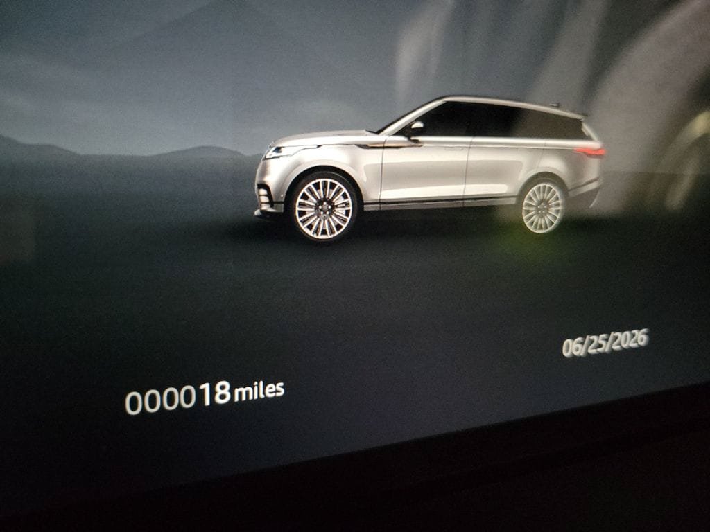 New 2026 Land Rover Range Rover Velar S AWD/4WD image 18