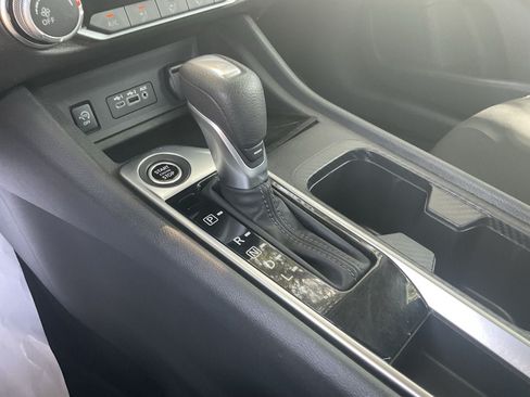 Used 2025 Nissan Sentra SV FWD image 23