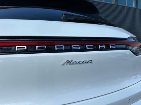 Used 2026 Porsche Macan AWD/4WD image 14
