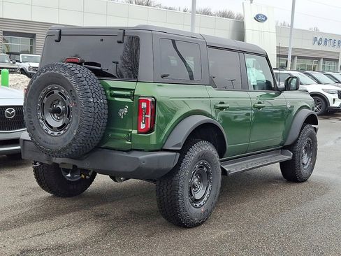 New 2025 Ford Bronco Outer Banks w/ Sasquatch Package AWD/4WD image 13