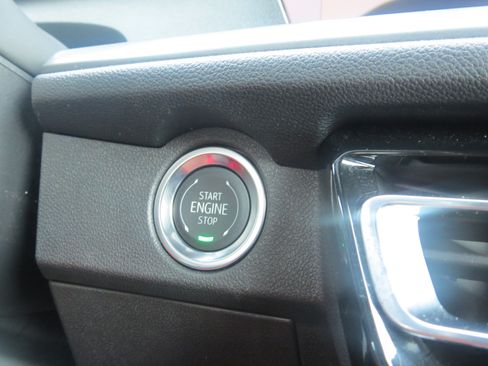 Used 2026 Chevrolet Traverse LT w/ Driver Confidence Package FWD image 18