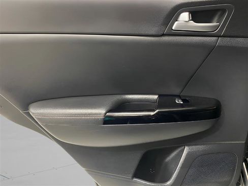 Used 2017 Kia Sportage SX image 11