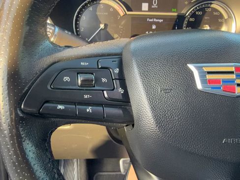 Used 2019 Cadillac XT4 Sport w/ Cold Weather Package FWD image 17