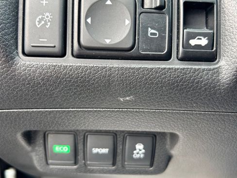 Used 2016 Nissan Sentra SV image 11