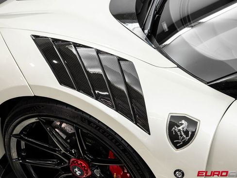 Used 2021 Ferrari F8 Tributo RWD image 20